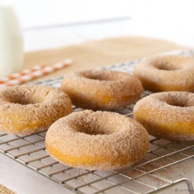 Skinny Baked Pumpkin Doughnuts