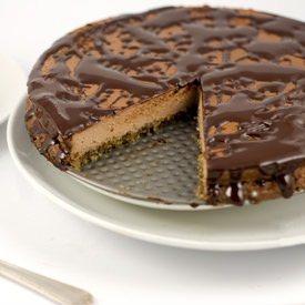 Low-Carb Chocolate Cheesecake