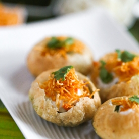 Dahi Sev Batata Puri