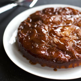 Salted Caramel Apple UpsidedownCake