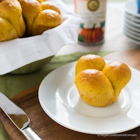 Pumpkin Cloverleaf Rolls