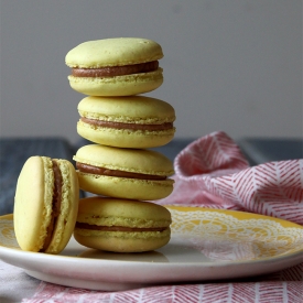 Peanut Butter Banana Macarons