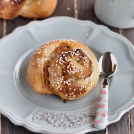 Bread With Tahini and Sesame