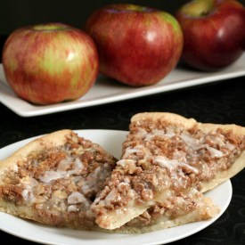 Apple Pie Dessert Pizza