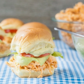 Slow Cooker Buffalo Chicken Sliders