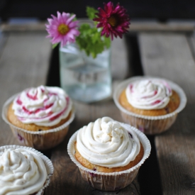 Cupcakes with Cowberries