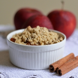 Apple, Pear & Dried Fruits Crumble