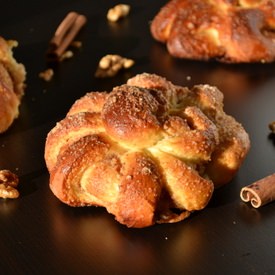 Walnuts Cinnamon Brioche Rolls