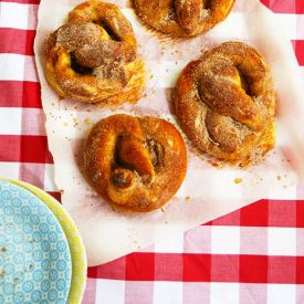 Homemade Cinnamon Sugar Pretzels