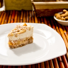 Raw Caramel Apple Cheezecake