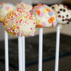 Super Easy & Fun Cake Pops!