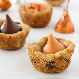 Pumpkin Spice Kiss Cookie Cups