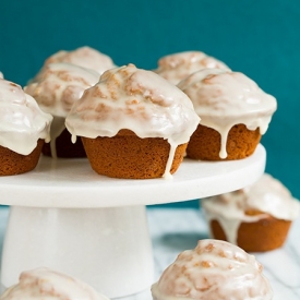 Gingerbread Doughnut Muffins