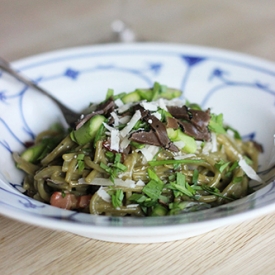 Carbonara with Seaweed Pasta