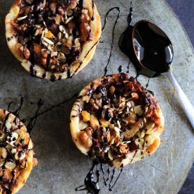 Delicate Apple Cakes with Licorice