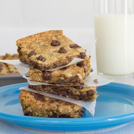 Oatmeal Chocolate Chip Blondies