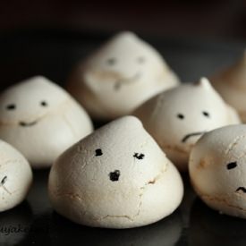 Spooky Meringues