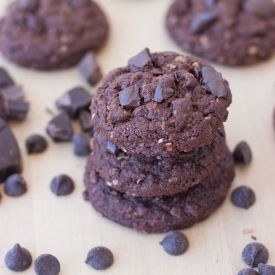 Dark Chocolate Oatmeal Cookie