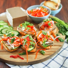 Bánh Mì Crostini