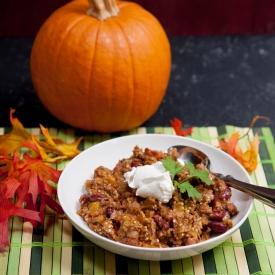 Slow Cooker Pumpkin Quinoa Chili