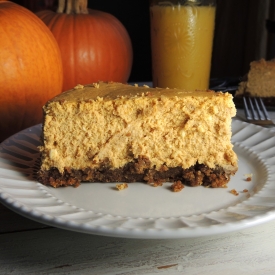 Pumpkin Pecan Gingersnap Cheesecake