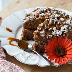 Apple Caramel Crunch Cake