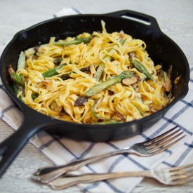 Pasta with Asparagus and Bacon