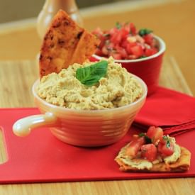 Classic Mediterranean Hummus