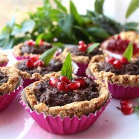 Almond and Carob Mini pies