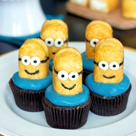 Minion Cupcakes