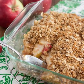 Apple-Raspberry Oat Crumble