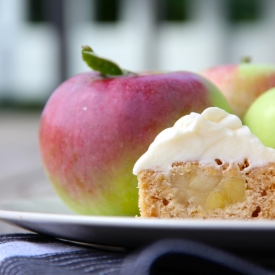 Sweet Honey Apple Cupcakes