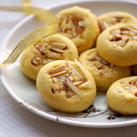 Eggless Saffron Cookies