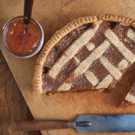 Caramel-Apricot Linzer Torte