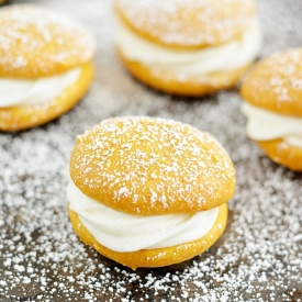 Pumpkin Spice Whoopie Pies