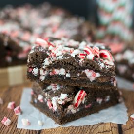 Peppermint Gooey Bars