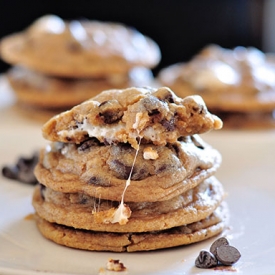 Oeey Gooey Stuffed Smores Cookie