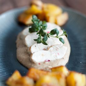 Chicken Breast with Almond Sauce