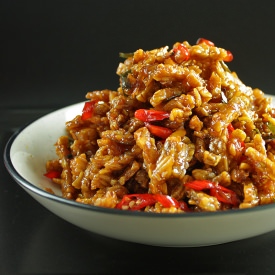 Tempeh with Sweet and Spicy Glaze