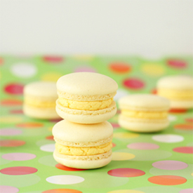 Custard Cream Macarons