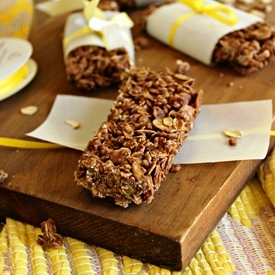 Dark Chocolate Fudgy Granola Bars