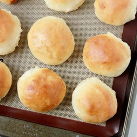 Simple Dinner Rolls