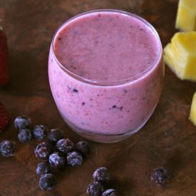 Pineapple Berry Yoghurt Smoothie