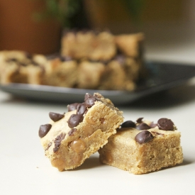 Caramel Maple Peanut Butter Bars