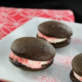 Chocolate Peppermint Whoopie Pies