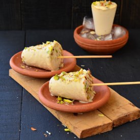 Kesar Chikoo (Sapodilla) Kulfi