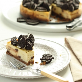 Oreo Topped Chocolate Cheesecake