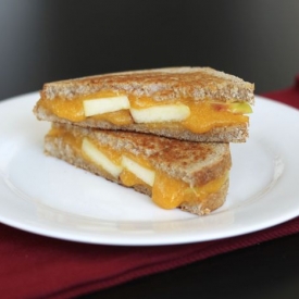 Apple and Cheddar Sandwich