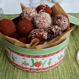 Choc Dried Fruit Balls