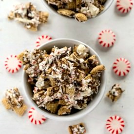 Peppermint Bark Chex Mix